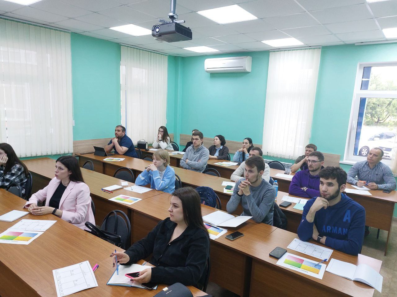 Продолжается прием заявок на грант в размере до 500 000 рублей от молодых предпринимателей.